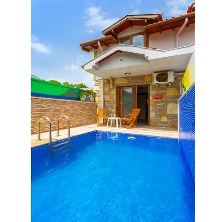 Villa Paradise *